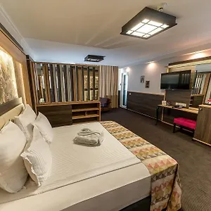 **** Hotel Zoo - Secured Paid Parking Bulgarie